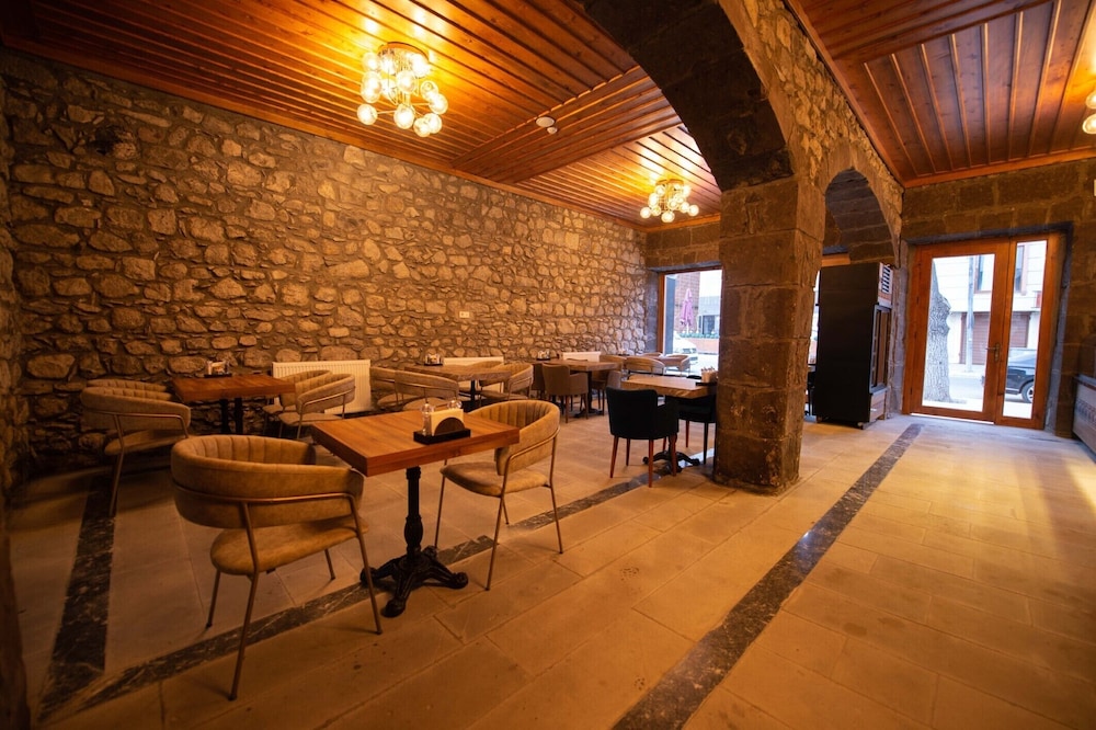 Ahiska Palas Otel 23/46