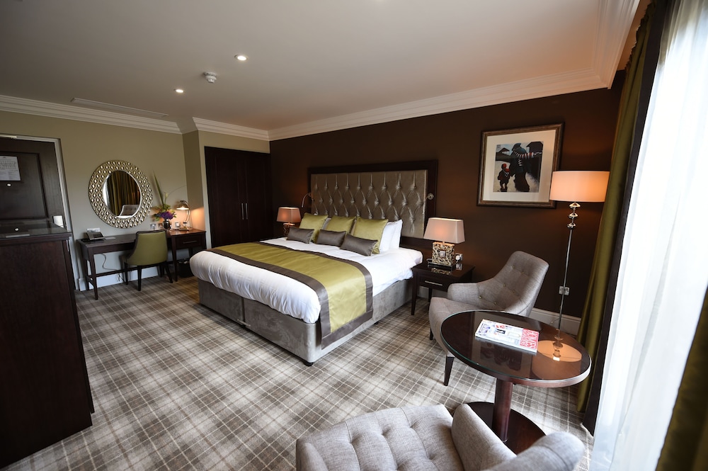 PREMIER, DOUBLE OR TWIN BED