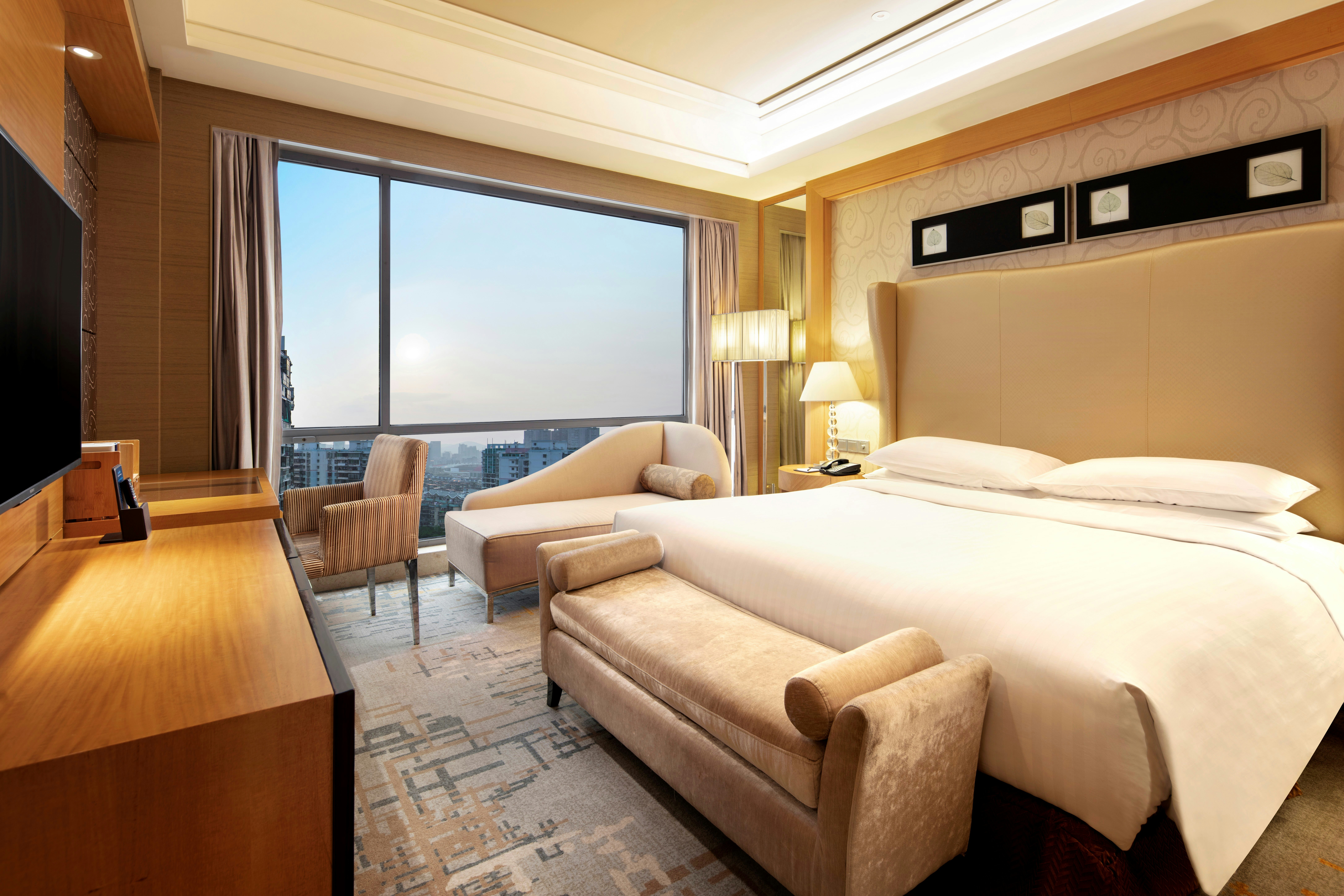 1 BEDROOM, DELUXE, SUITE, KING BED