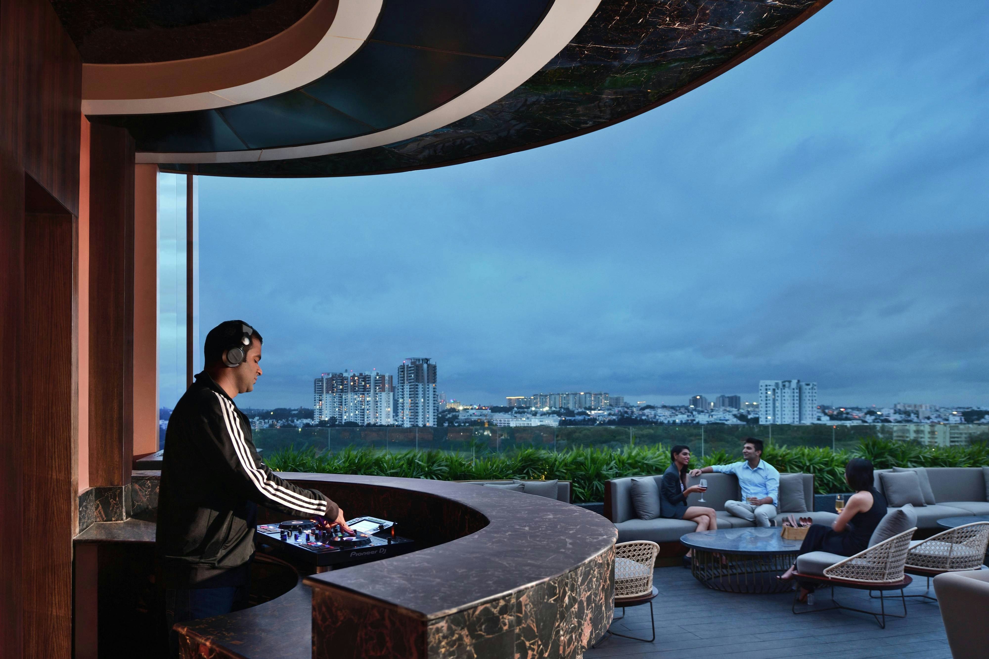 Courtyard Bengaluru Hebbal 6/18