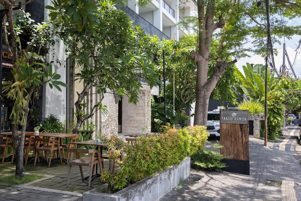 Taksu Sanur Hotel 70/76