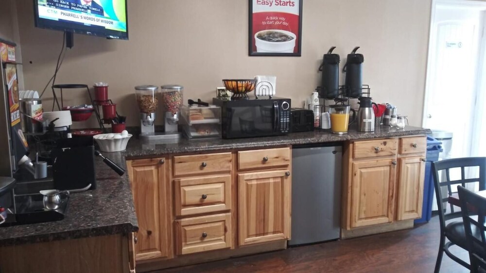 ECONO LODGE 25/36