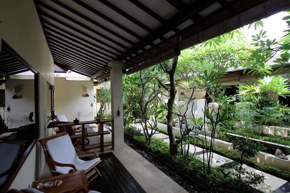 Frangipani Beach Villa 14/68