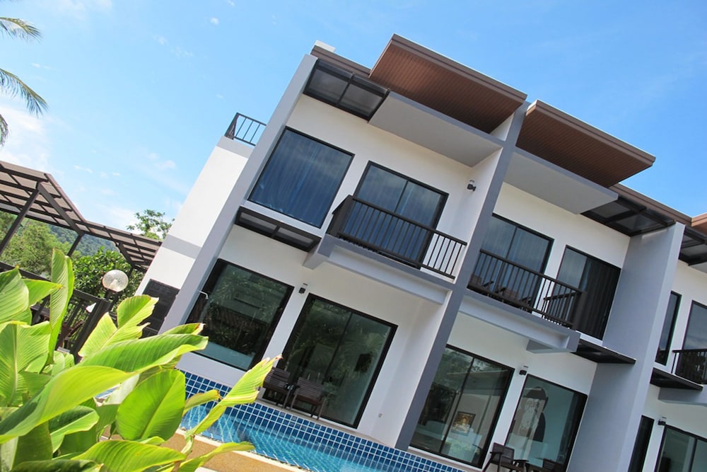 Alphabeto Resort 3/40