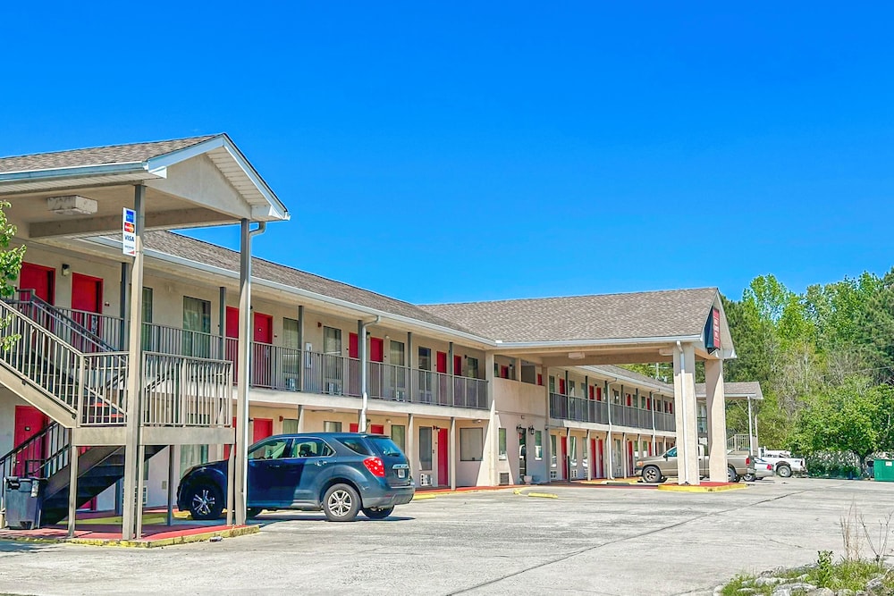 OYO Hotel East Macon I-75 64/74