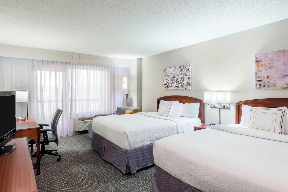 Courtyard By Marriott Chattanooga Downtown 12/50