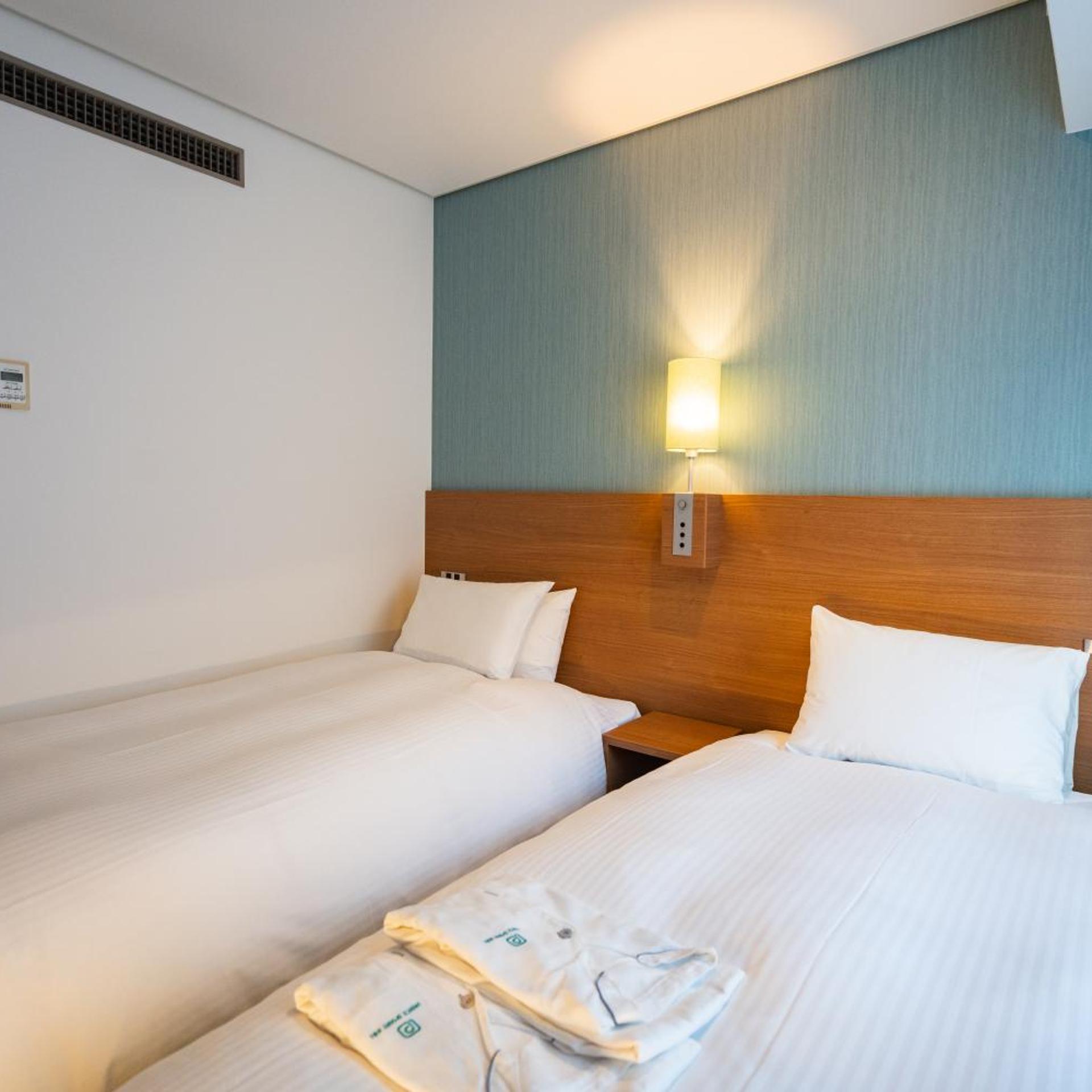 Compact, Standard, Twin Beds