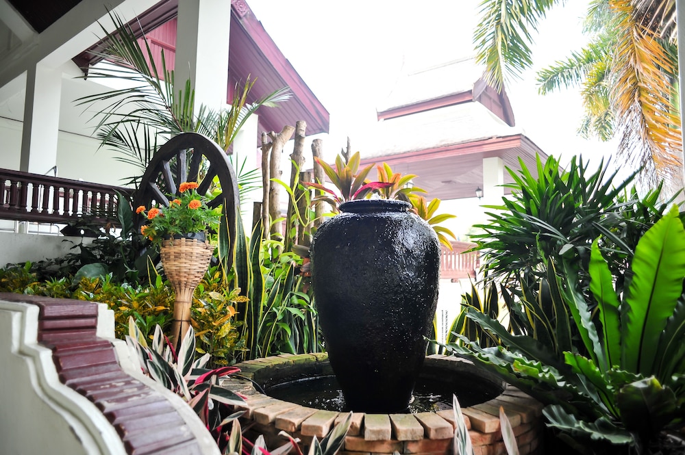 Kahavadi Chiang Rai, Curio Collection by Hilton 50/50
