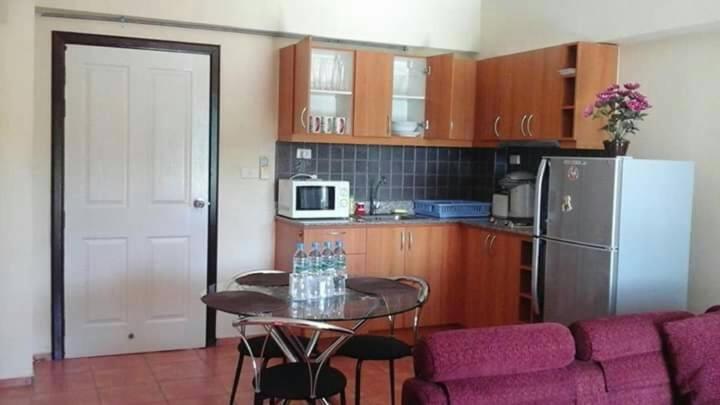 Lomsabai Apartments 9/79