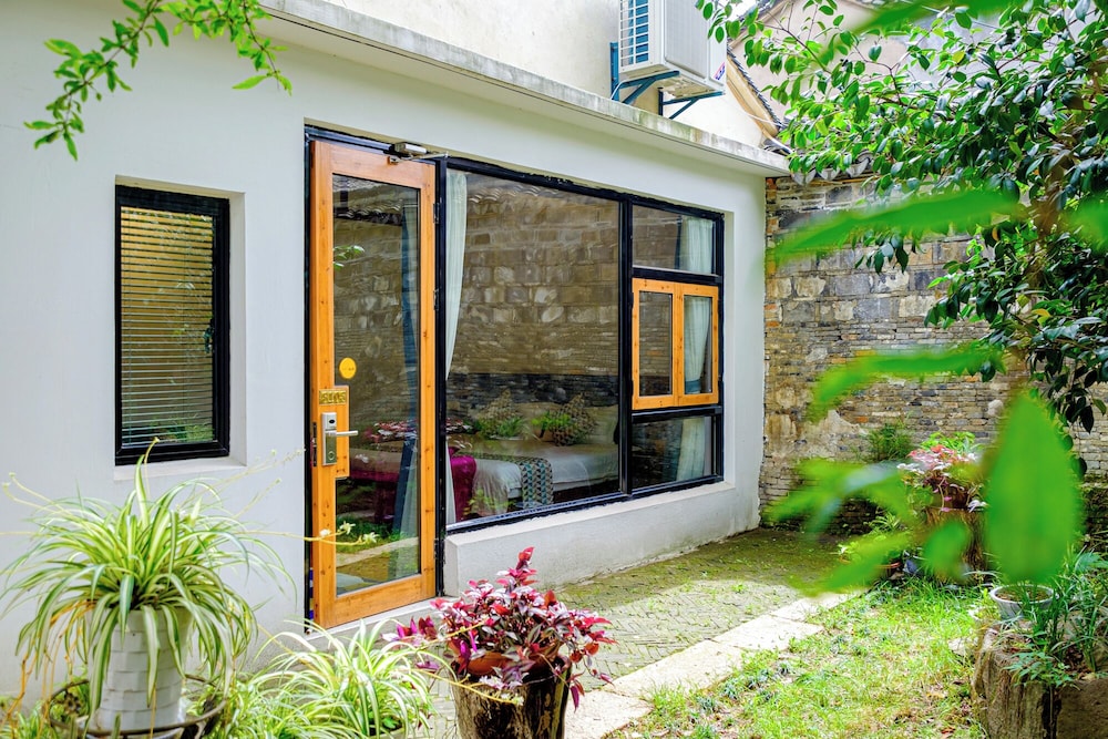 Wuzhen Liangzhu Boutique Inn 2/50