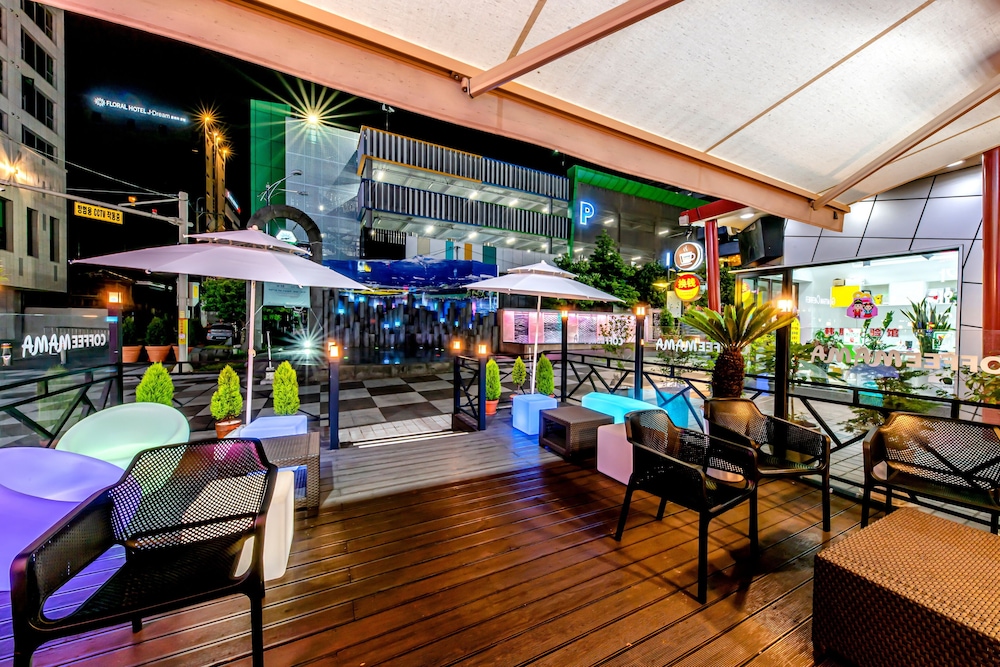 Trevi Hotel 35/46