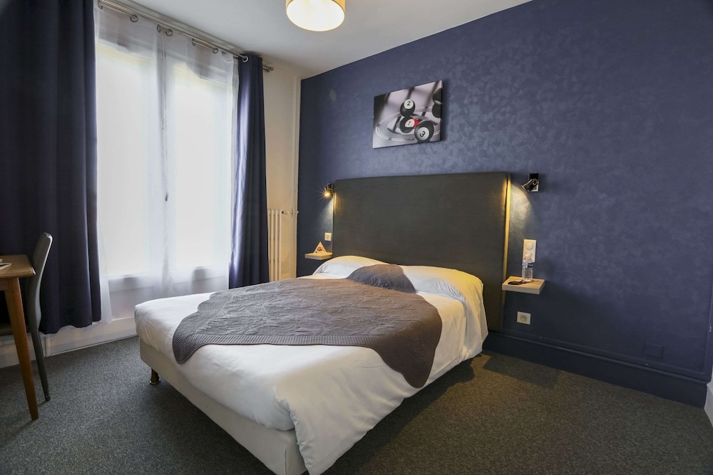 Brit Hotel Terminus 32/65