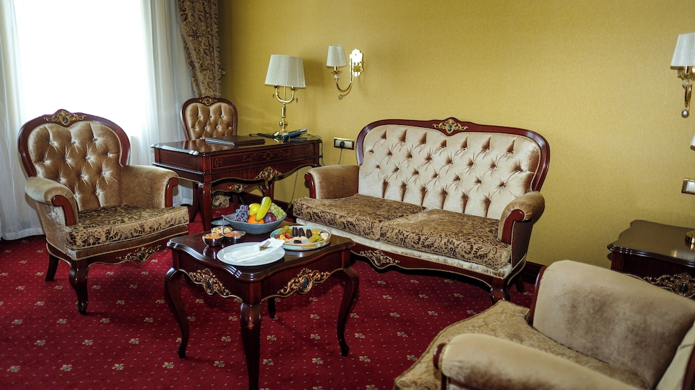MEYRA PALACE 45/69