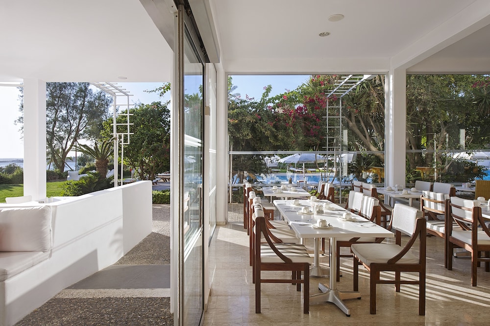 Grecian Sands Hotel 49/71