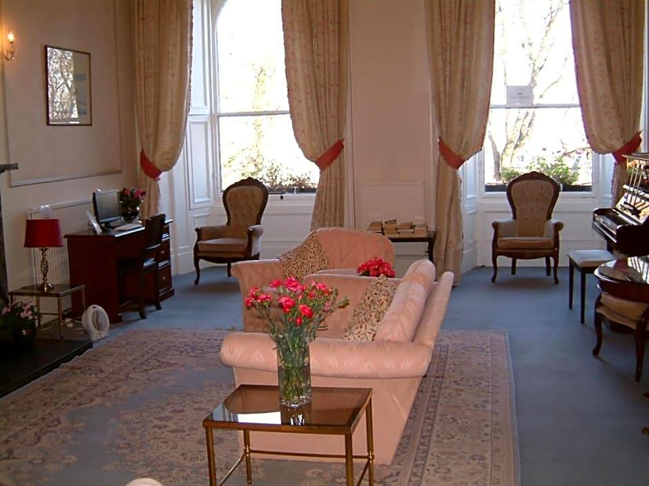 Terrace hotel 25/50