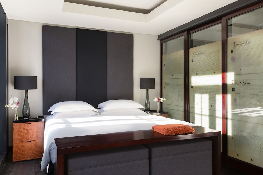 WESTMINSTER, SUITE