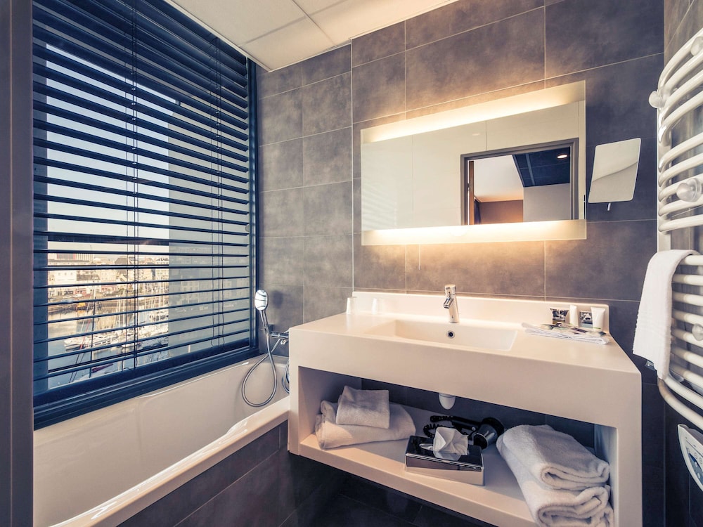 Hotel Mercure Cherbourg Centre Port 38/71
