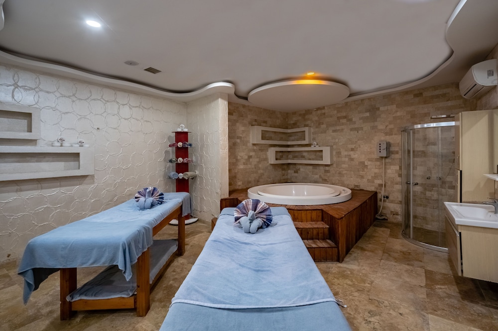 Golden Beach Resort Spa 50/72