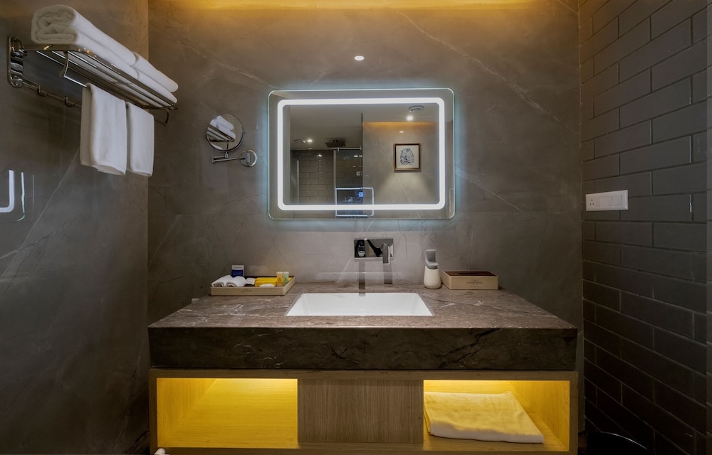 Sarovar Portico Morbi 47/50