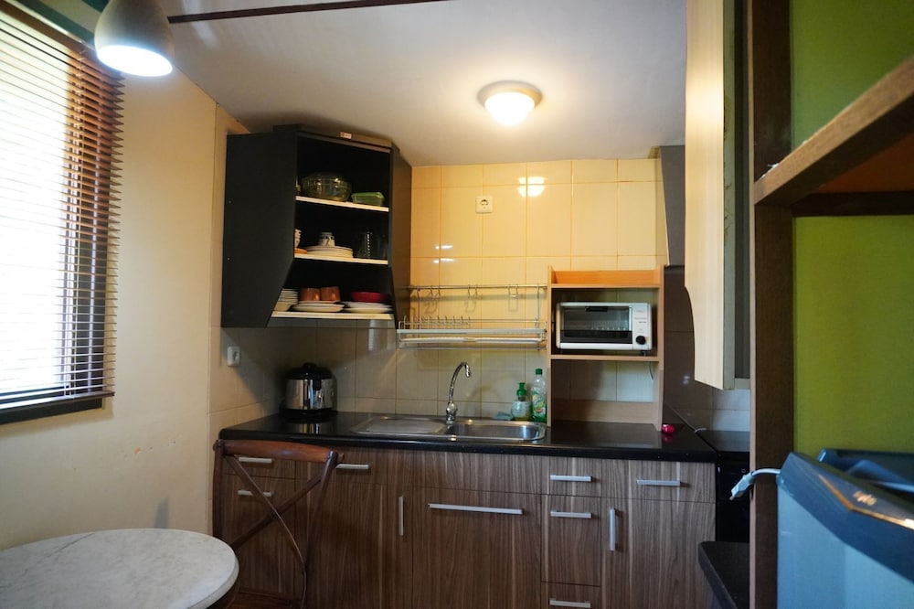 Pondok Agung Bed & Breakfast 70/71