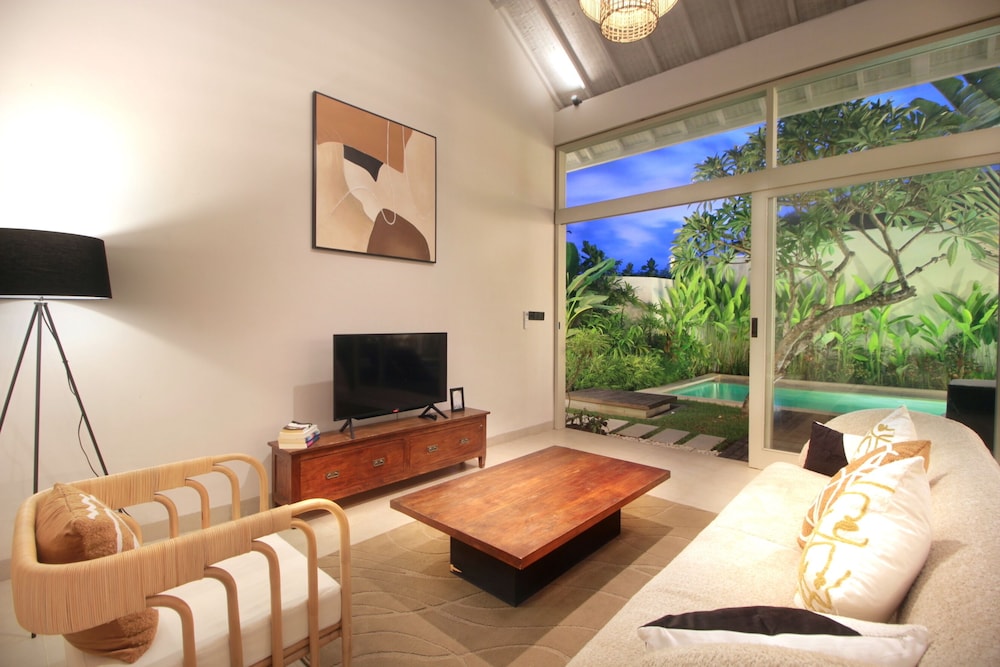 Echo Beach Villa and Apartment 45/65