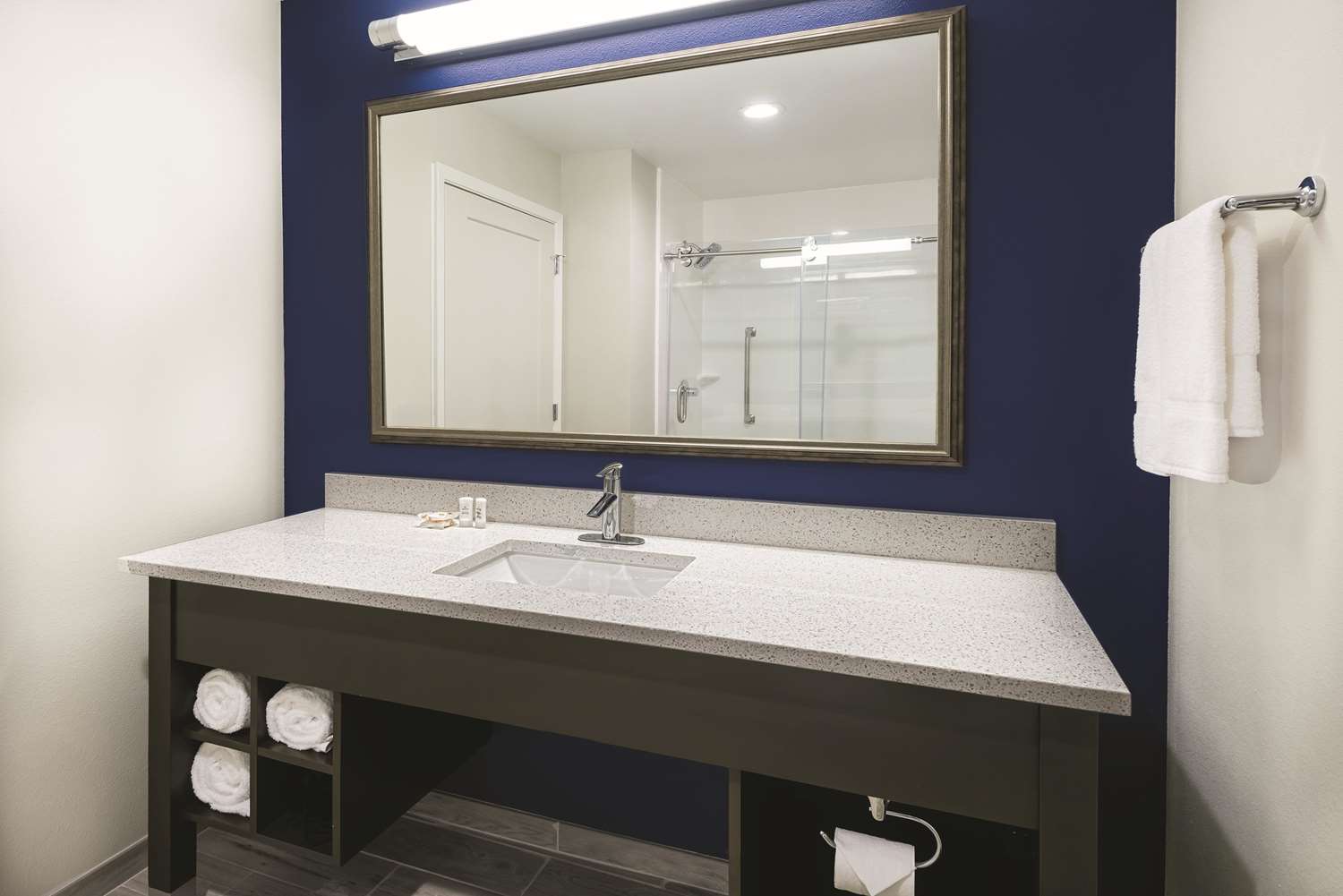 La Quinta Inn And Suites Odessa North Sienna Tower 27/29