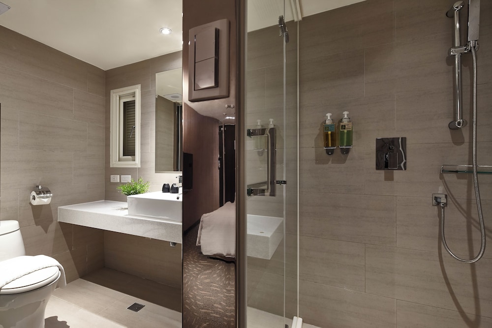 VIA HOTEL LOFT 23/28