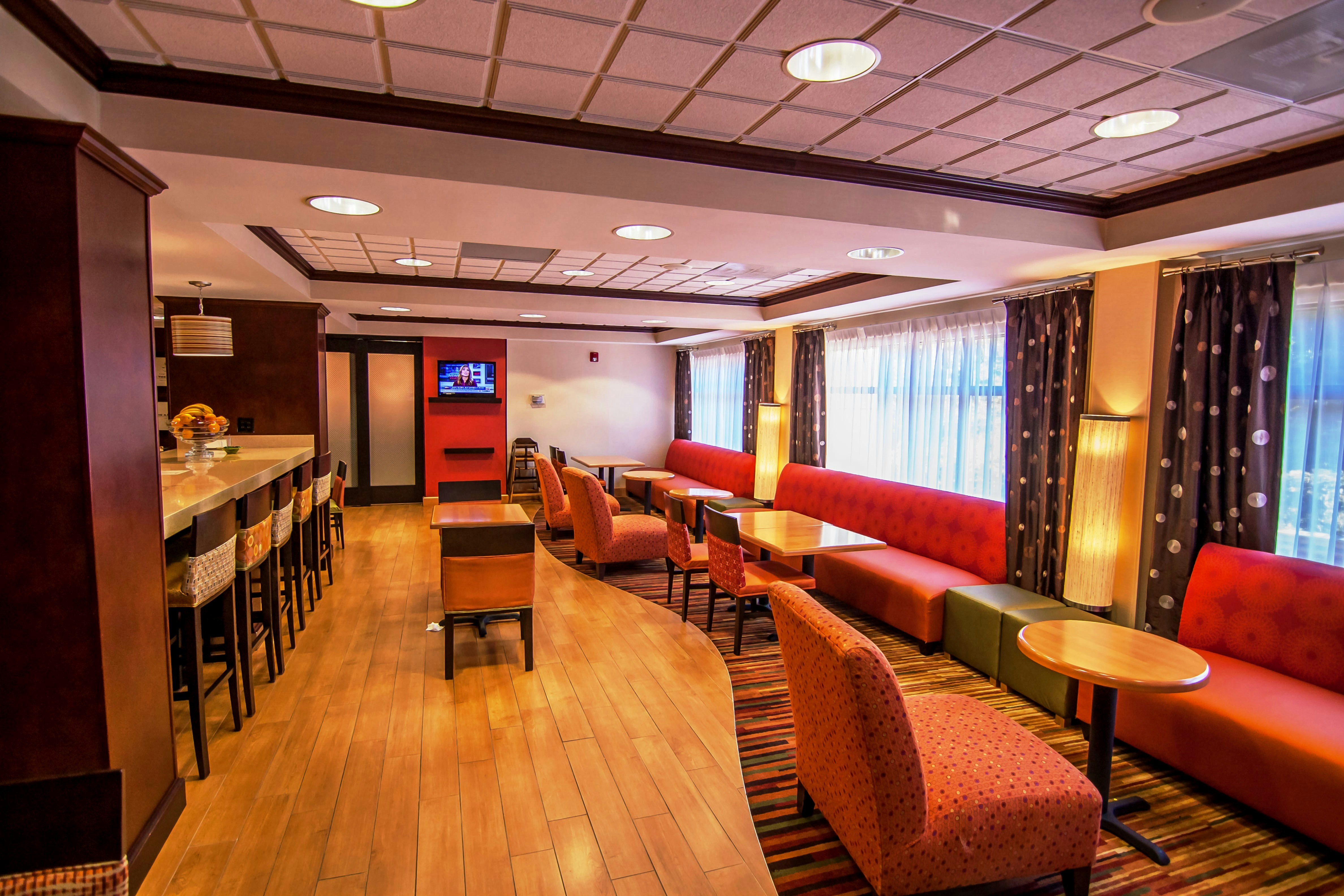 Hampton Inn Groton 33/56