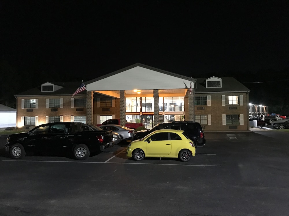 At Home Inn And Suites Pensacola 72/80