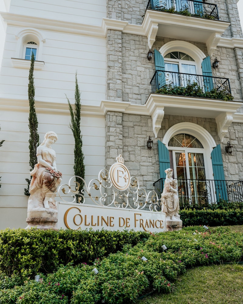 Hotel Colline De France 2/80