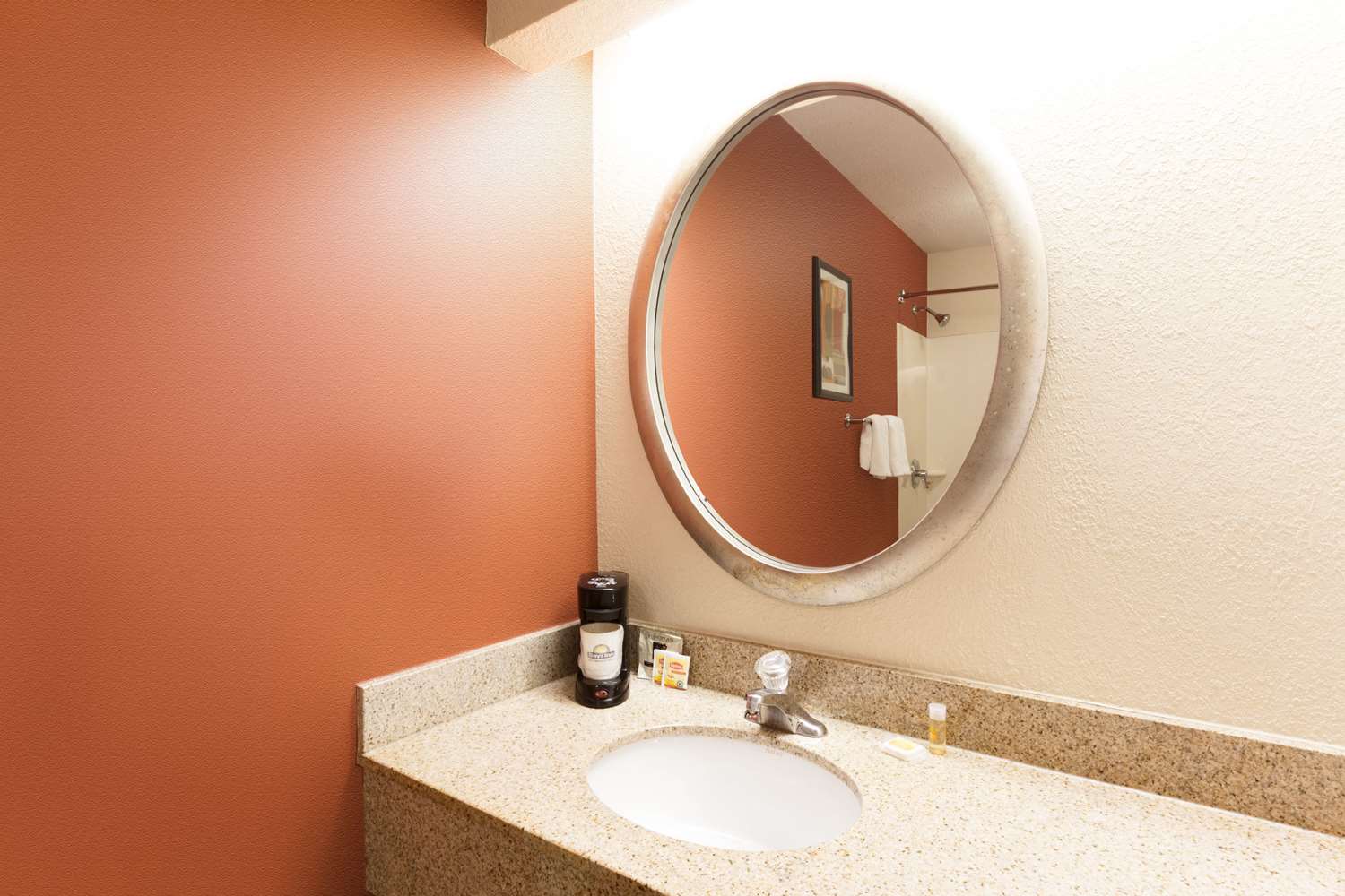 Days Inn by Wyndham Monmouth Junction/S Brunswick/Princeton 7/8