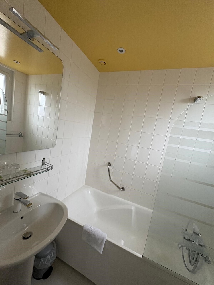 Hotel Moderna 43/50