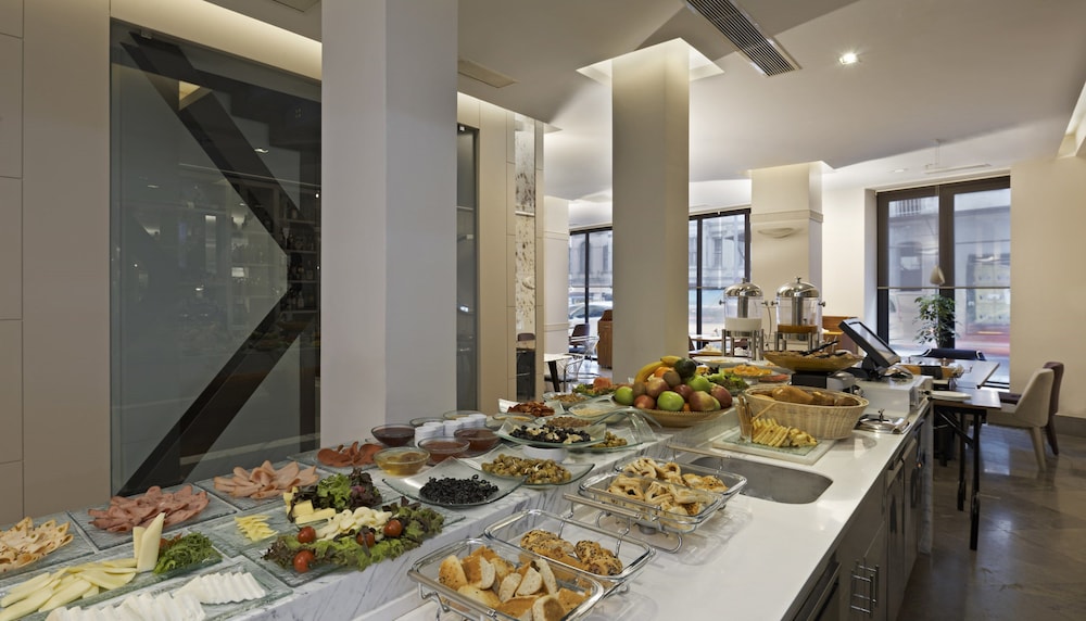 Four Points Flex by Sheraton Istanbul Taksim Square 41/54