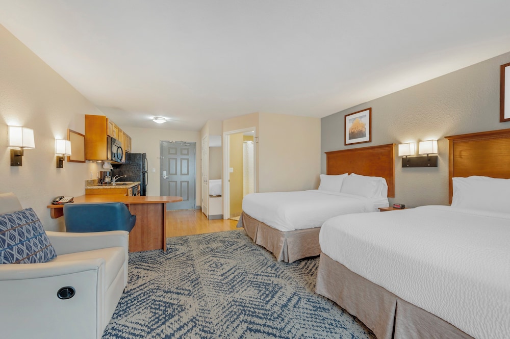 Candlewood Suites Indianapolis East 14/52