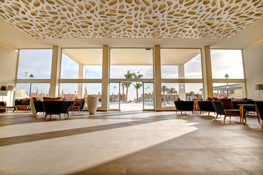 SBH Monica Beach Resort 11/47