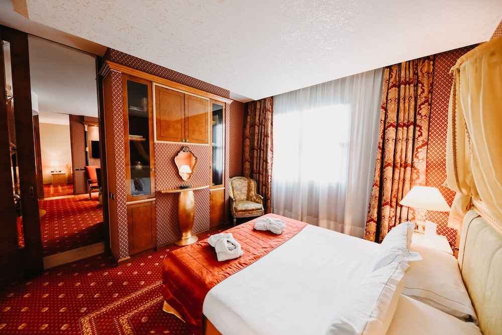 Hotel Antonella 24/75