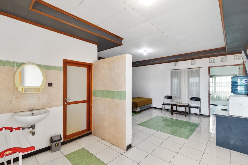 Abang Hotel Ciwidey 57/58