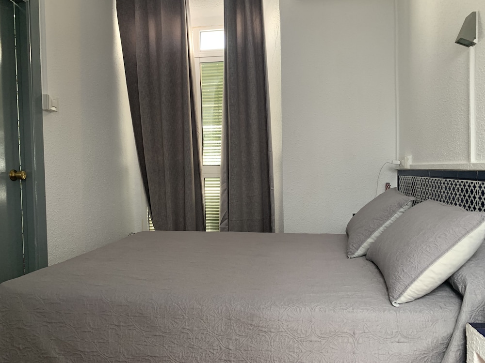 Hostal Alcobia 7/33