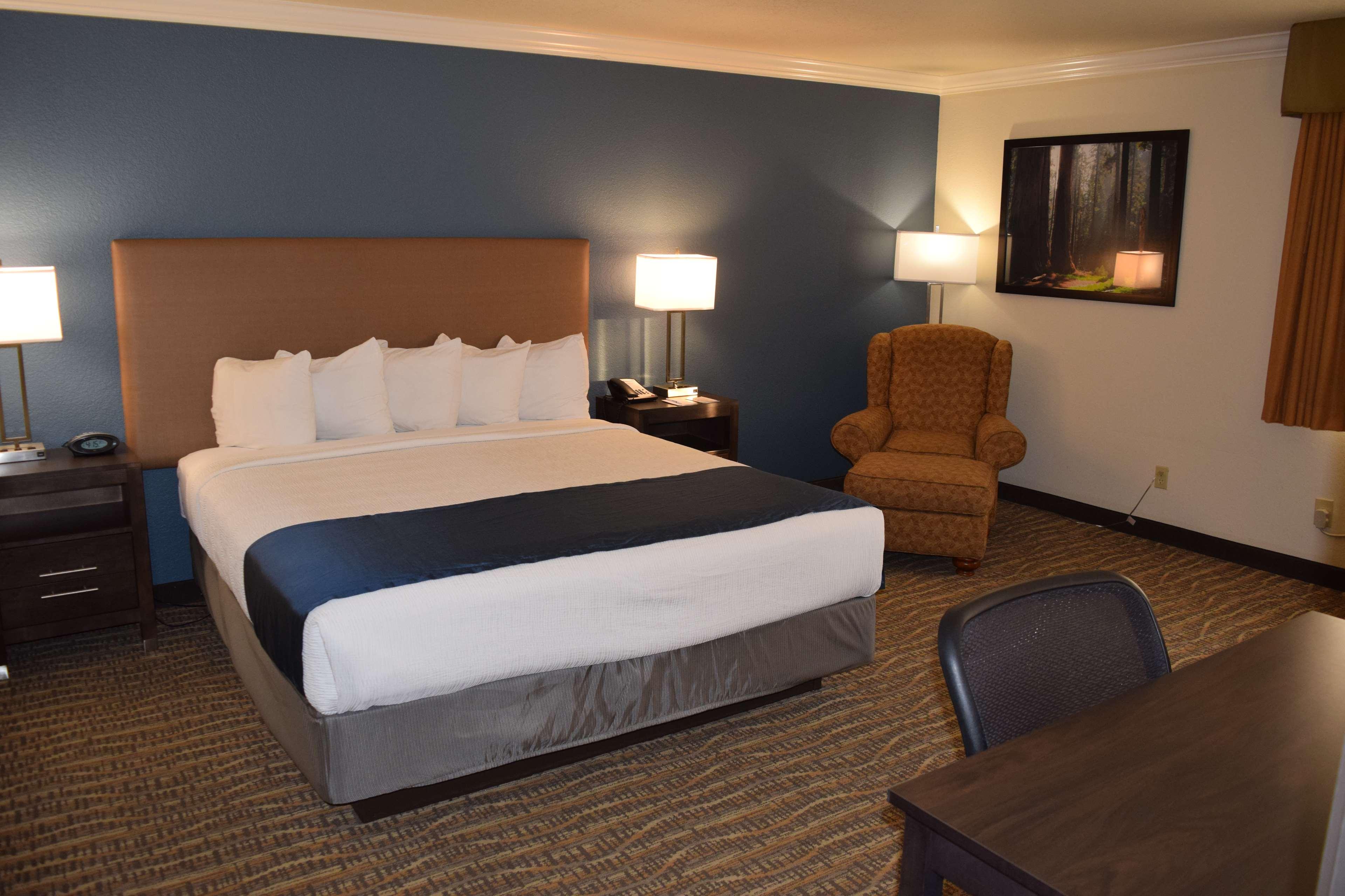 Suite, Best Western Town & Country Lodge 8/10