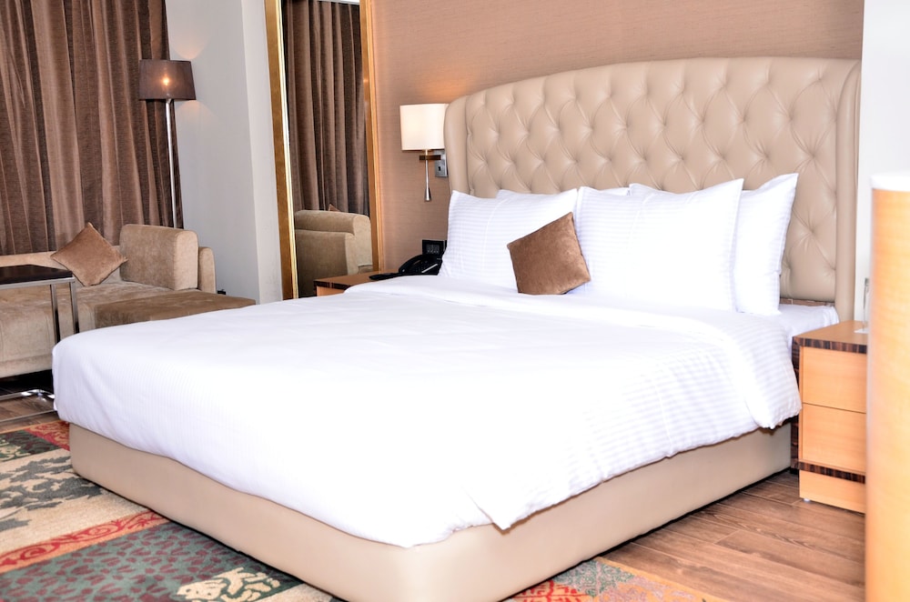Golden Galaxy Hotels & Resorts 26/50
