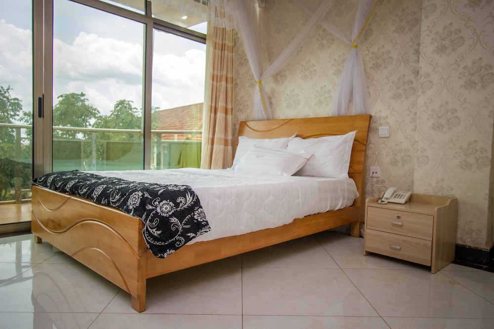 STANDARD, DOUBLE BED, BALCONY