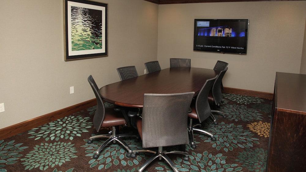 STAYBRIDGE SUITES LINCOLN NORTHEAST 44/59