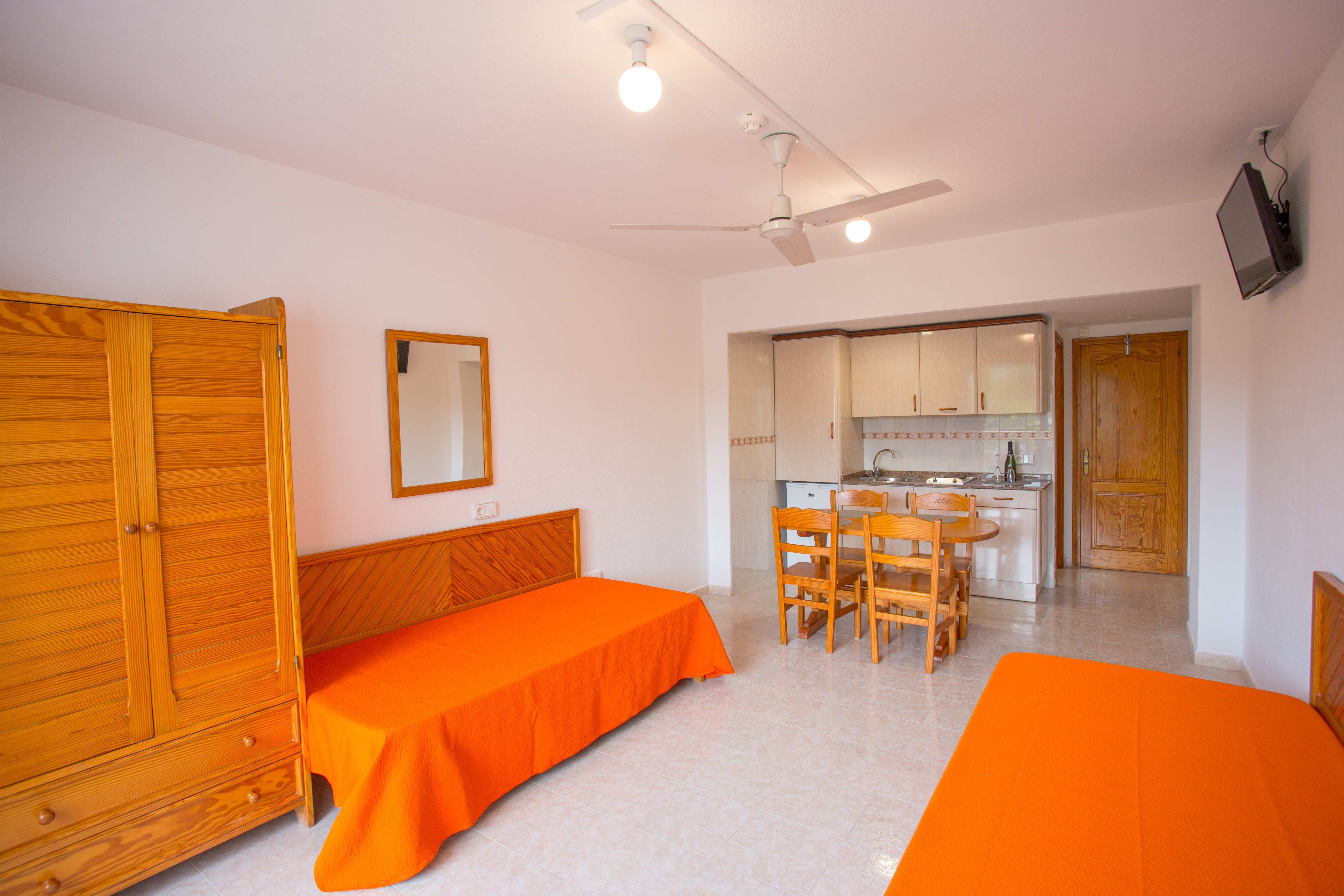 Apartamentos Zodiac 8/25