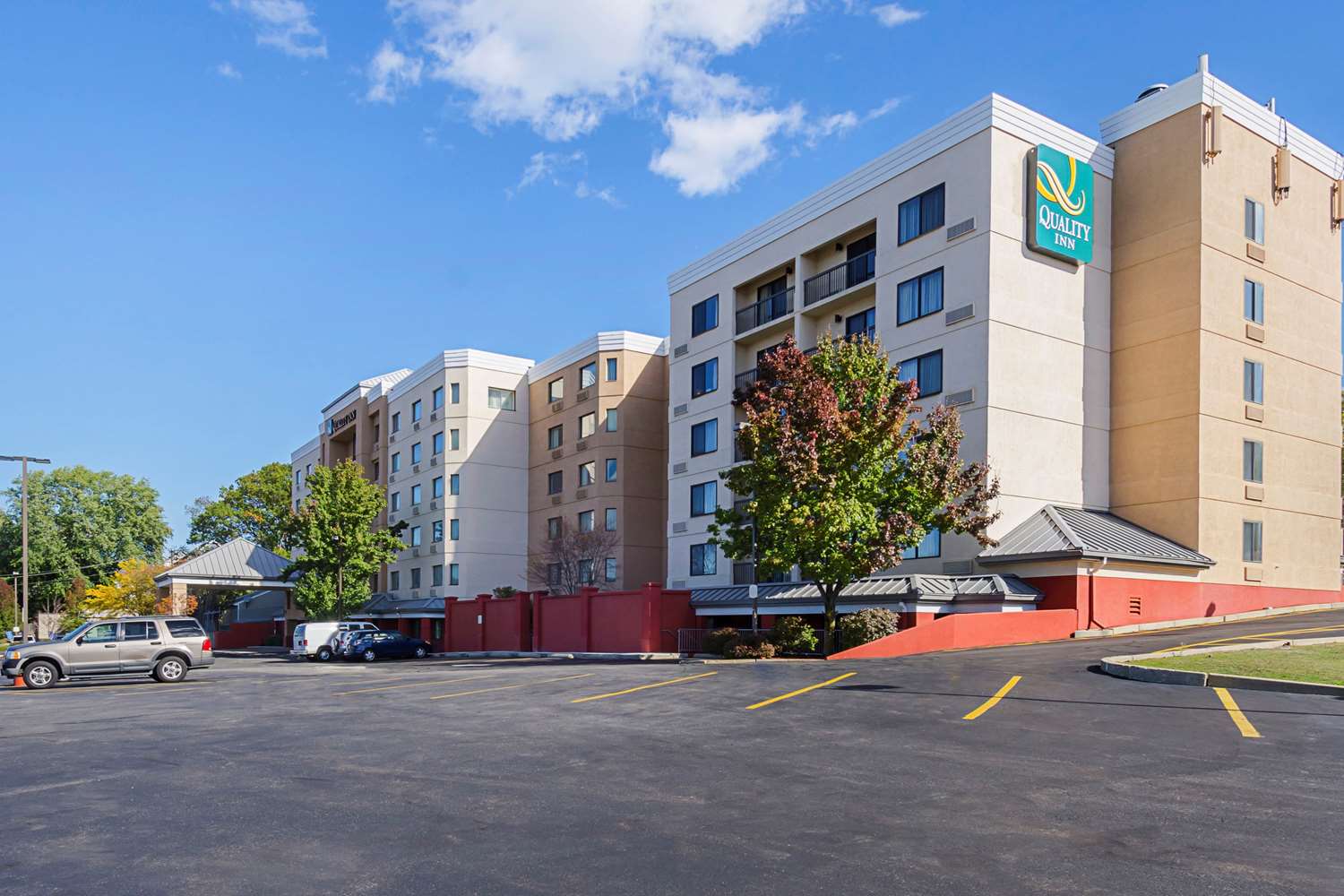 Quality Inn Boston-Revere 13/17
