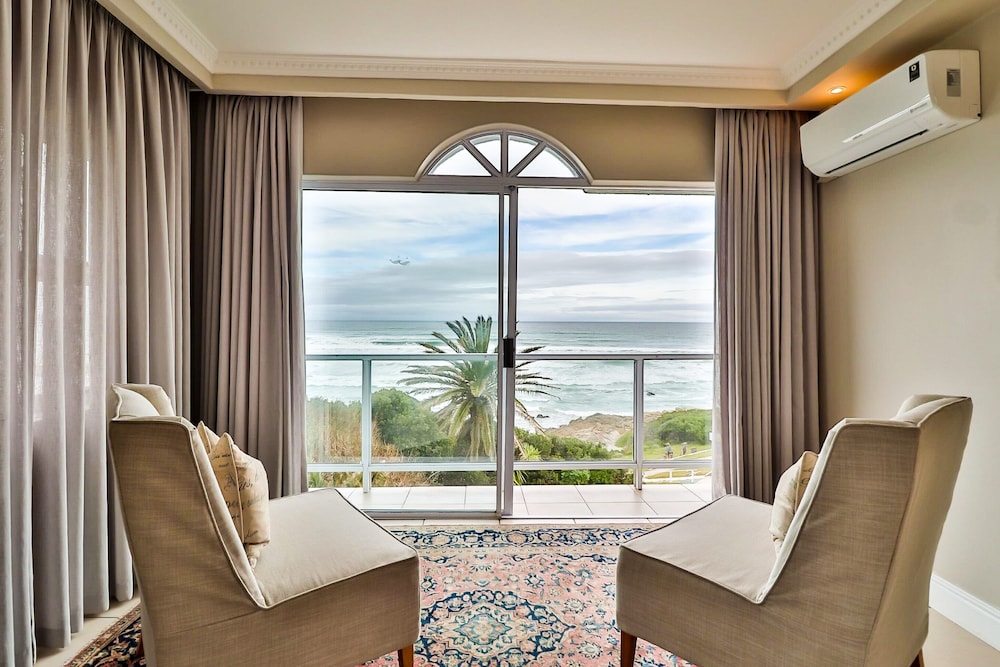 Hermanus Beachfront Lodge 14/43