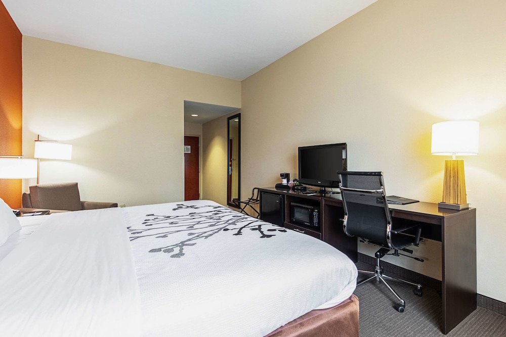 Sleep Inn & Suites Dyersburg I-155 10/39