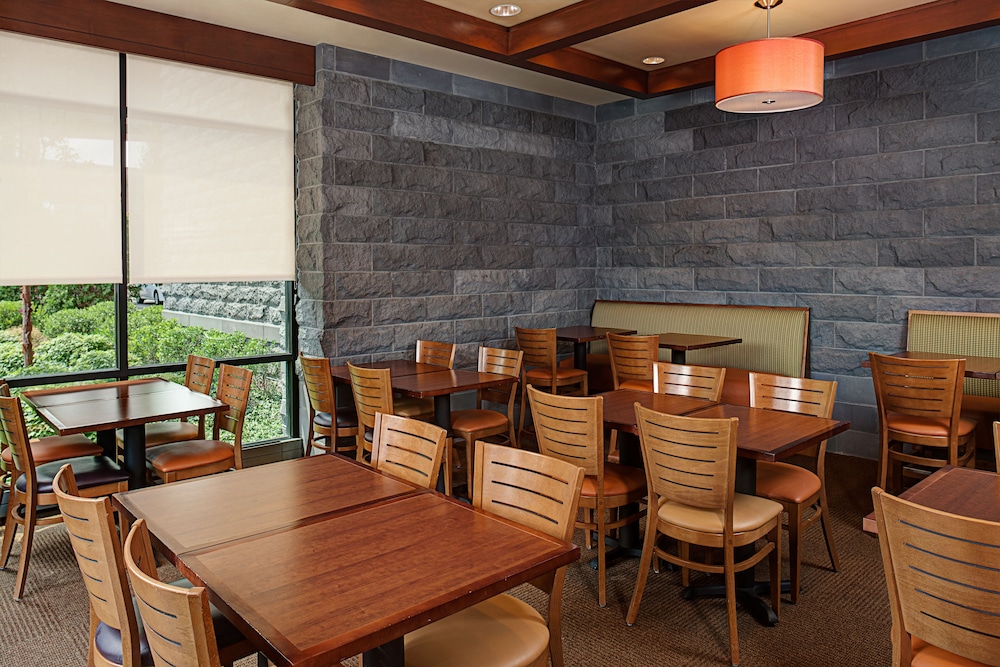 Hyatt Place Pittsburgh-North Shore 23/41