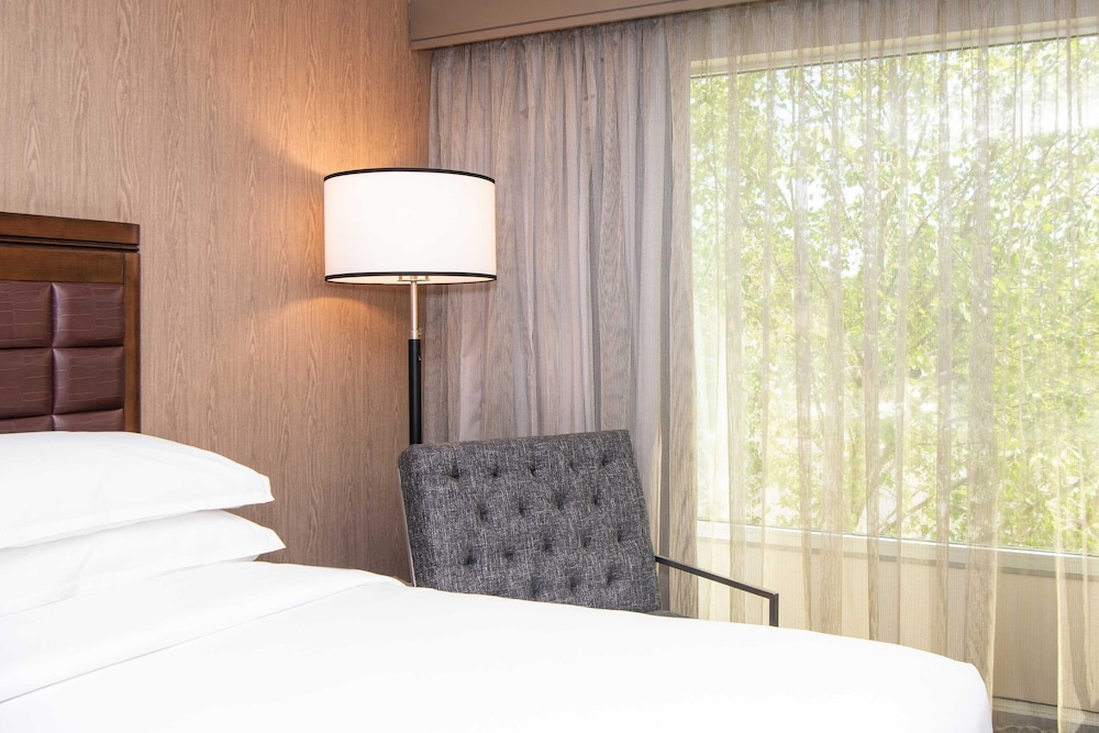 Sheraton Ann Arbor Hotel 21/65