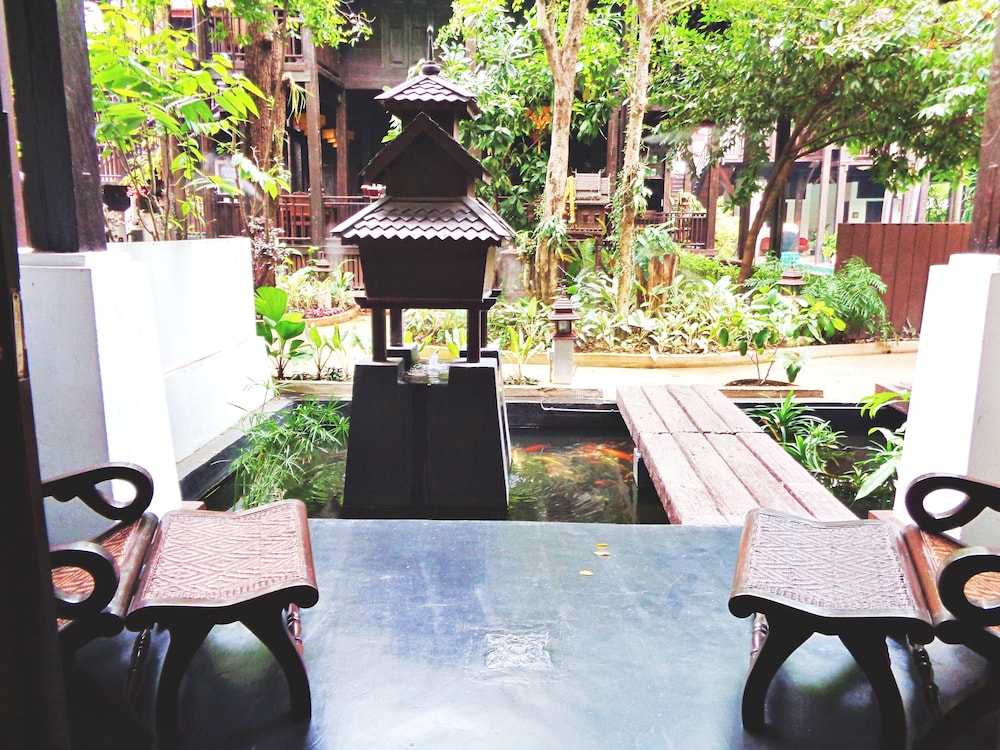 YANTARASRI RESORT 63/67