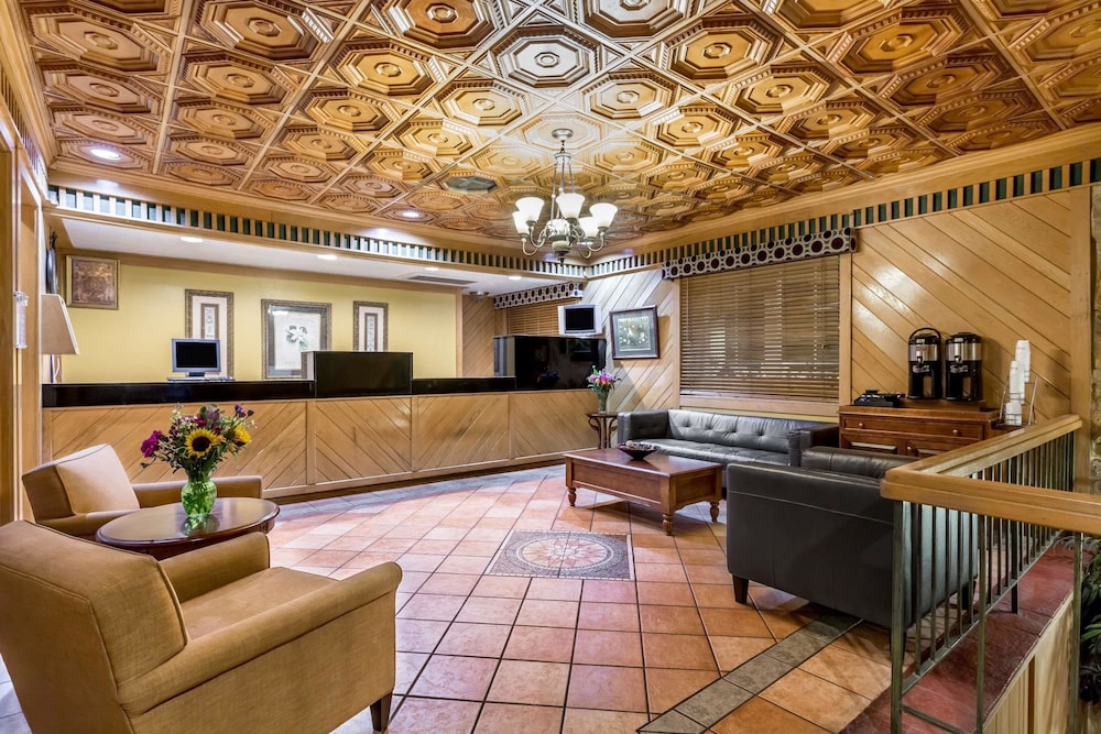 Days Inn By Wyndham Pensacola - Historic Downtown 11/41